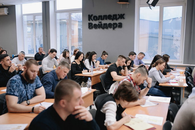 Преподавательский состав Колледжа бодибилдинга имени Бена Вейдера